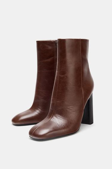 BOTTINES EN CUIR À TALONS LARGES - Marron de Zara - Image 3