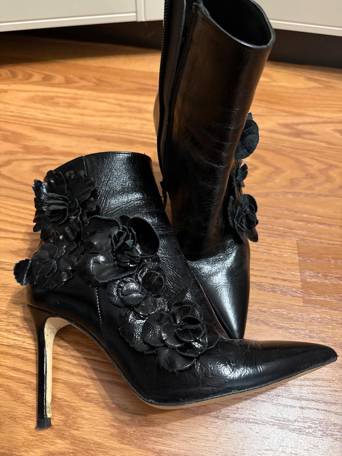 LEATHER BOOTIES - Image 8