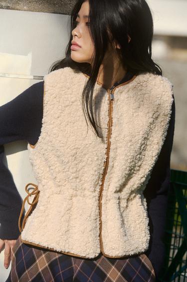 제품 이미지 - Zara 스크래치 화이트