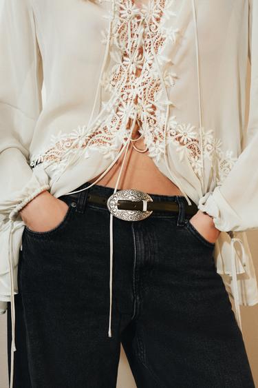 КОЖАНЫЙ РЕМЕНЬ С ГРАВИРОВАННОЙ ПРЯЖКОЙ — КОРИЧНЕВЫЙ от Zara