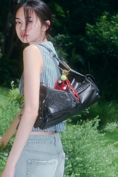CRACKLED EFFECT POCKET BAG - Black by Zara