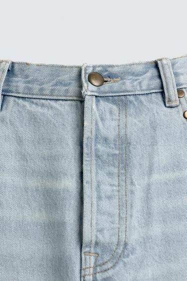 JEANS STRAIGHT FIT TACHAS METÁLICAS - Azul claro de Zara