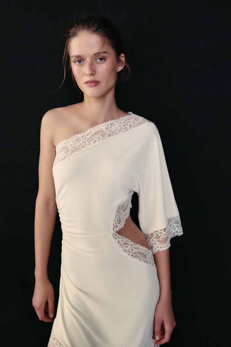 Vestido de encaje asimétrico 2