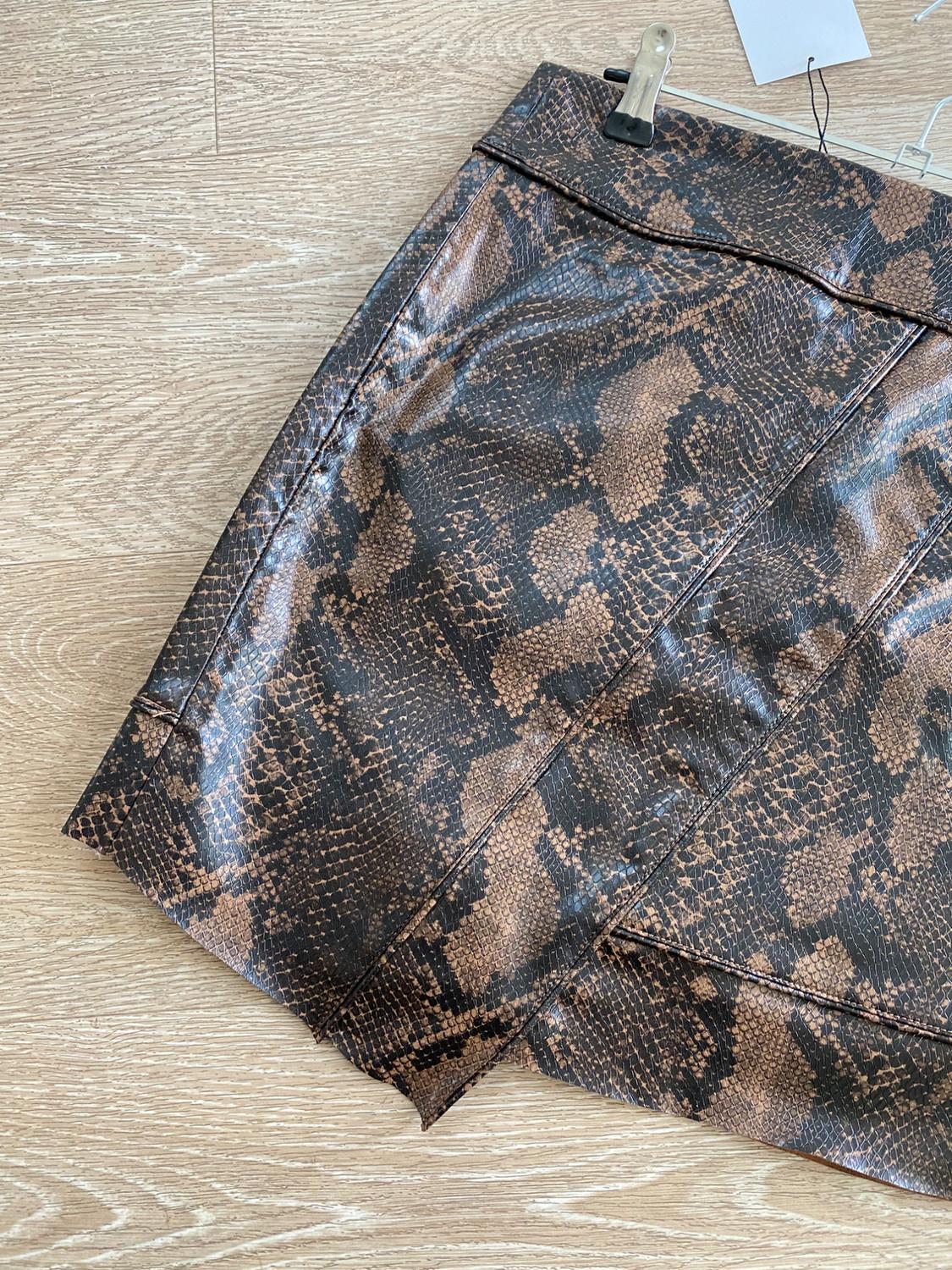 FAUX LEATHER MINI SKIRT - Image 2