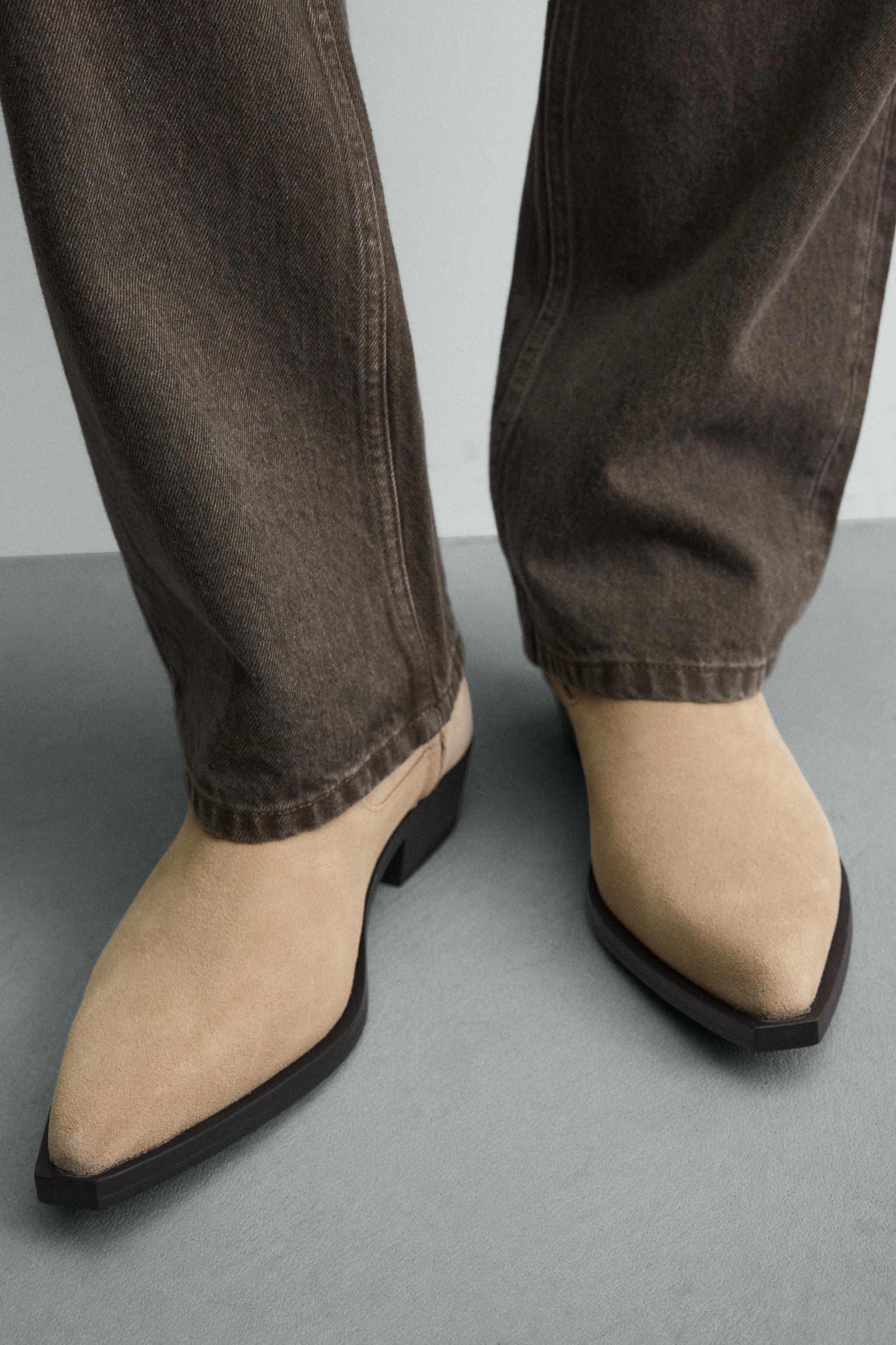 LEATHER BOOTS WITH HARNESS DETAIL