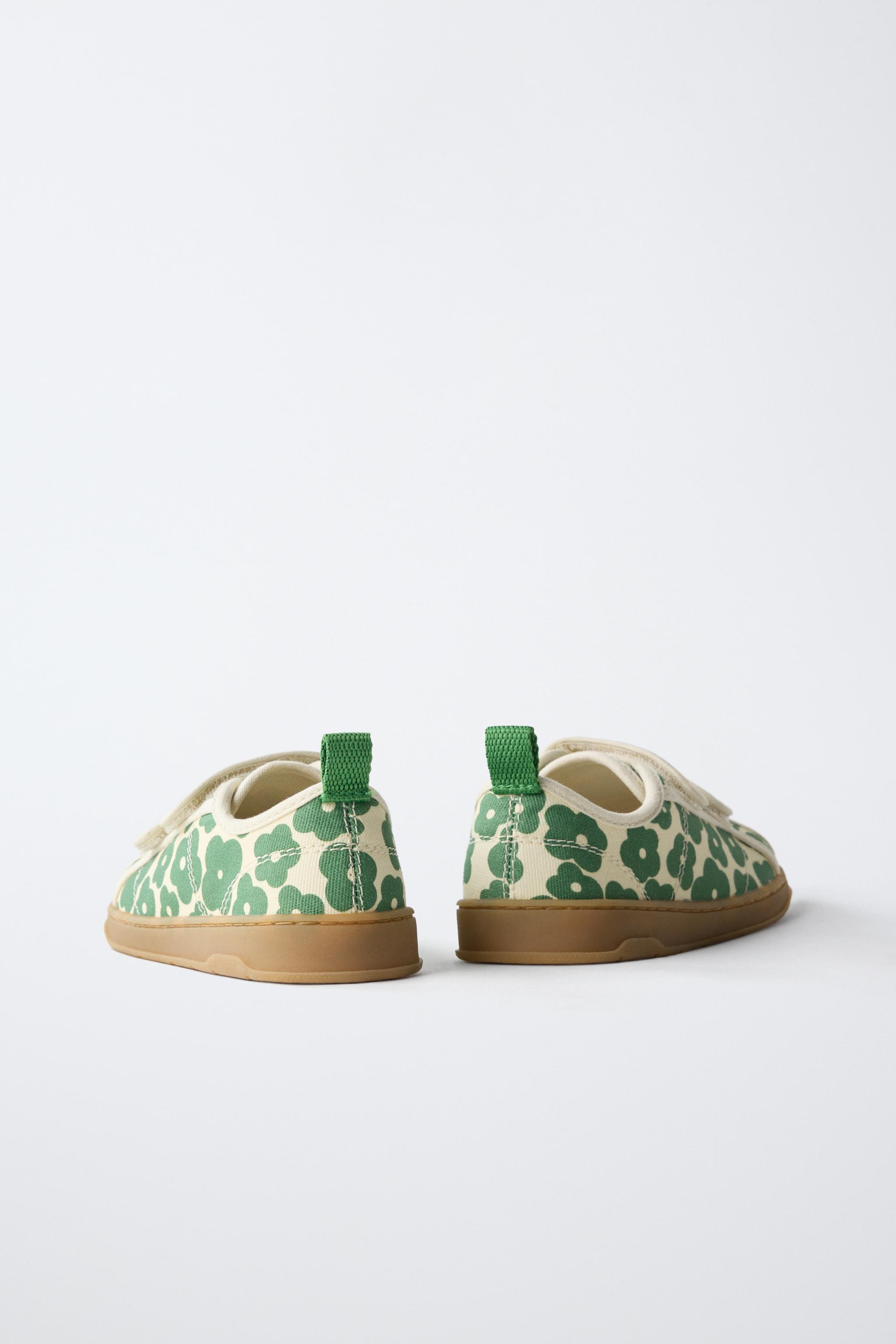 BAREFOOT SNEAKERS