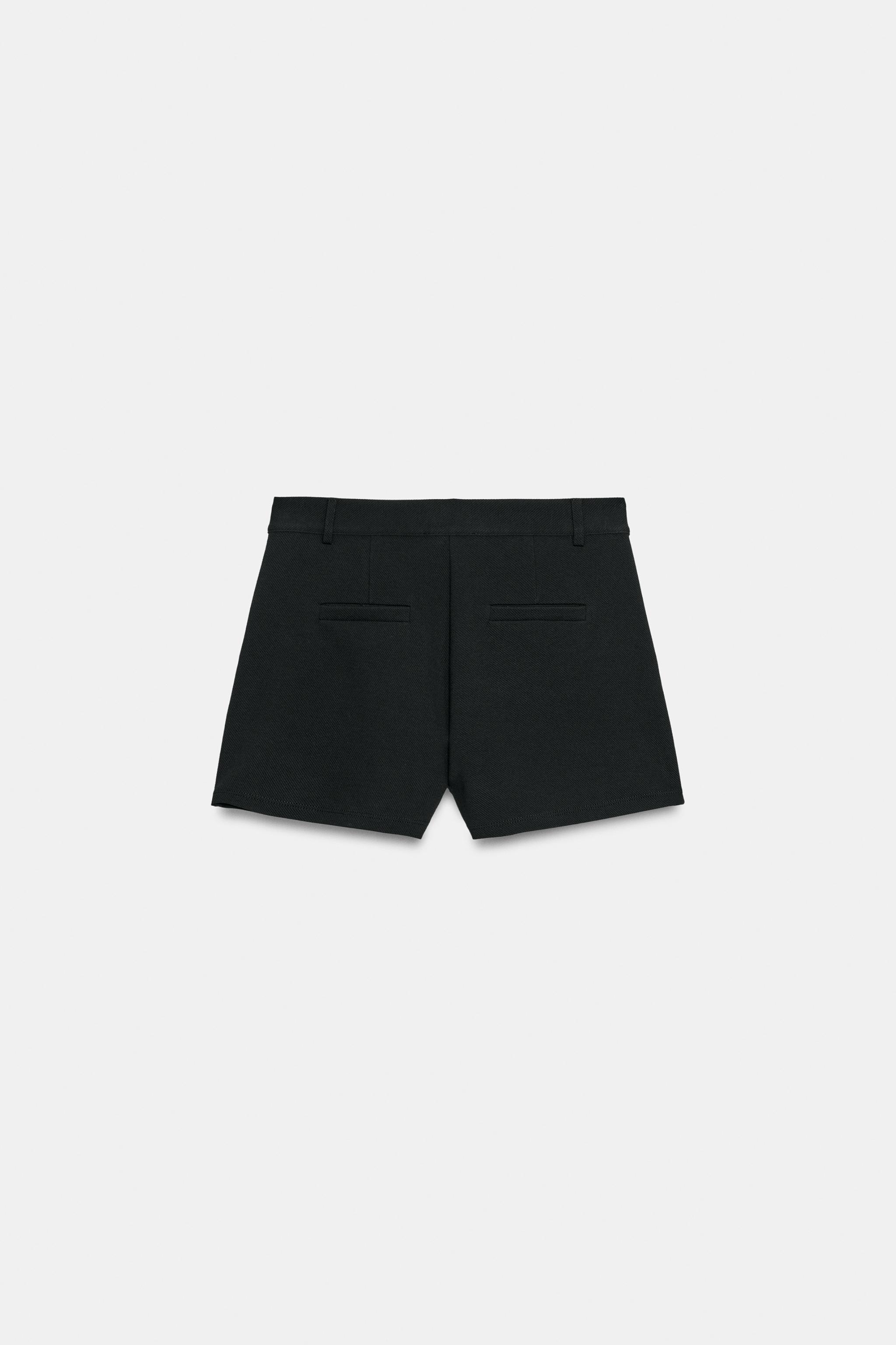PLEATED SHORTS