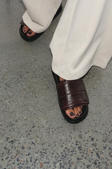 FLAT LEATHER SANDALS - Brown by Zara