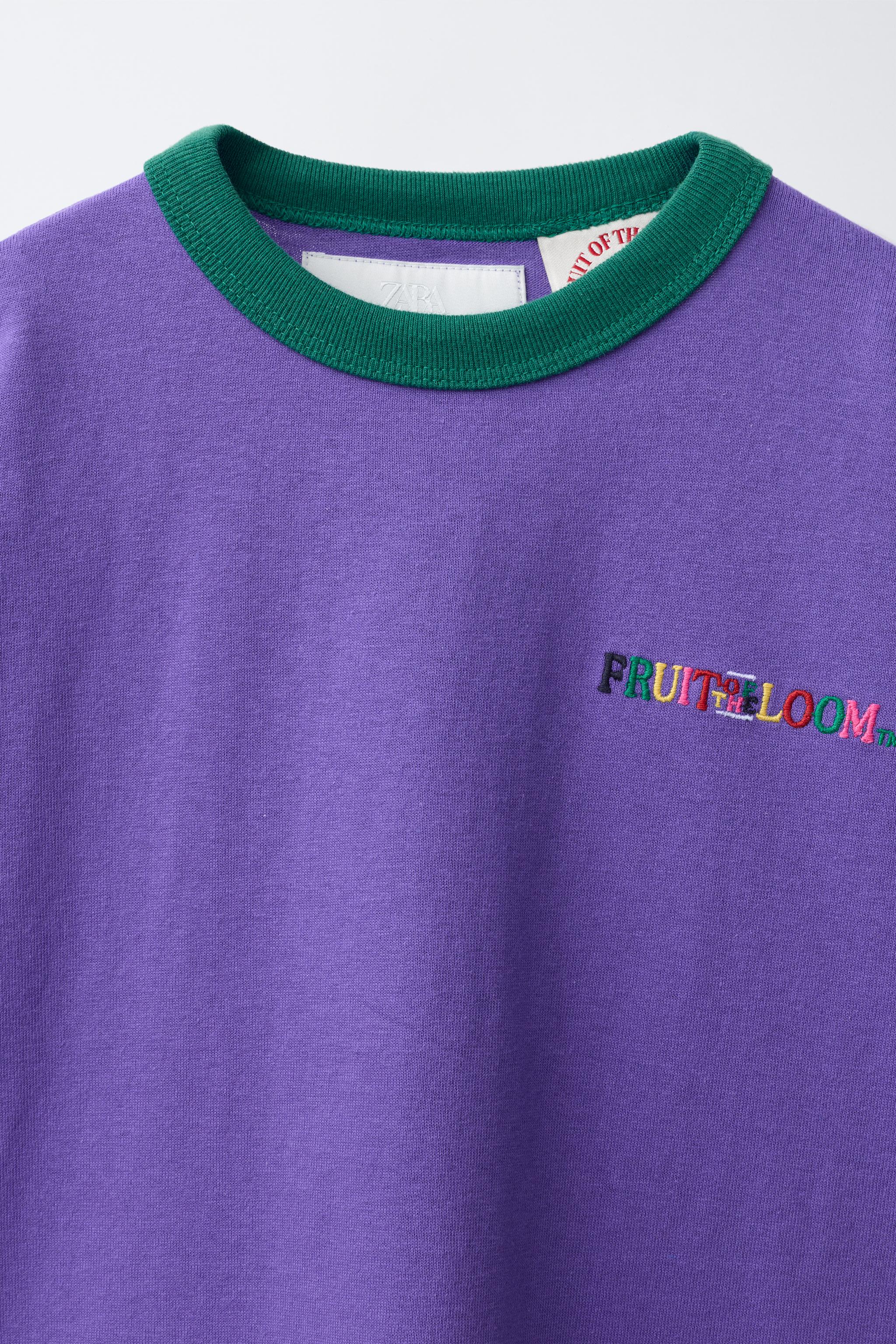 FRUIT OF THE LOOM™ EMBROIDERED CONTRAST T-SHIRT