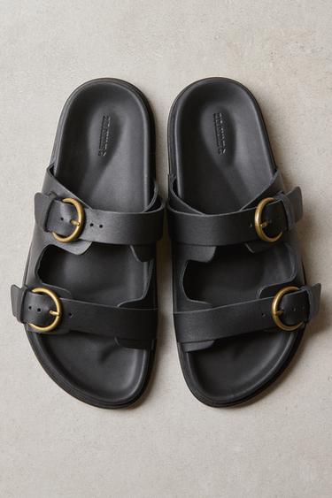 SANDALES PLATES CUIR BOUCLES - Noir de Zara - Image 5
