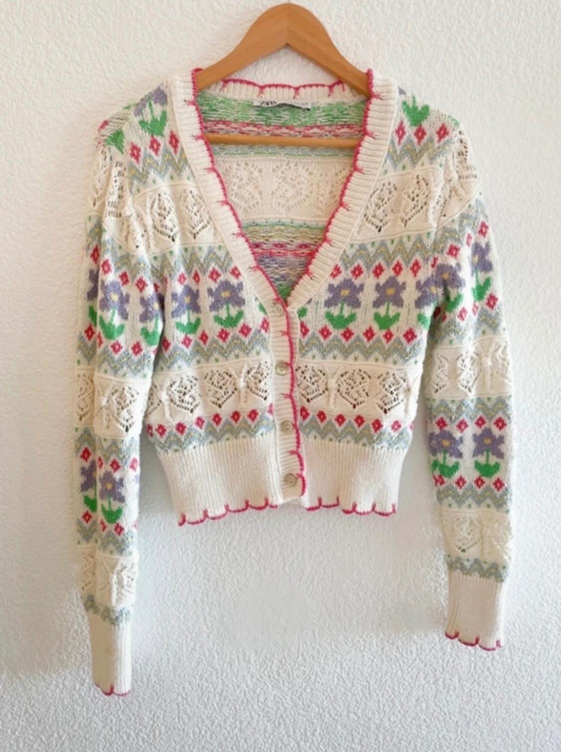 FLORAL JACQUARD KNIT CARDIGAN