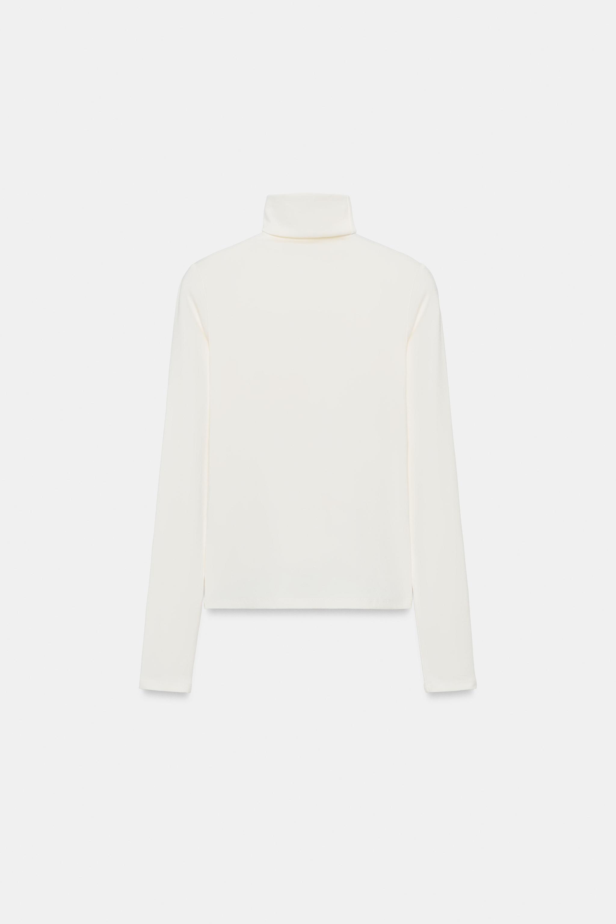 TURTLENECK T-SHIRT