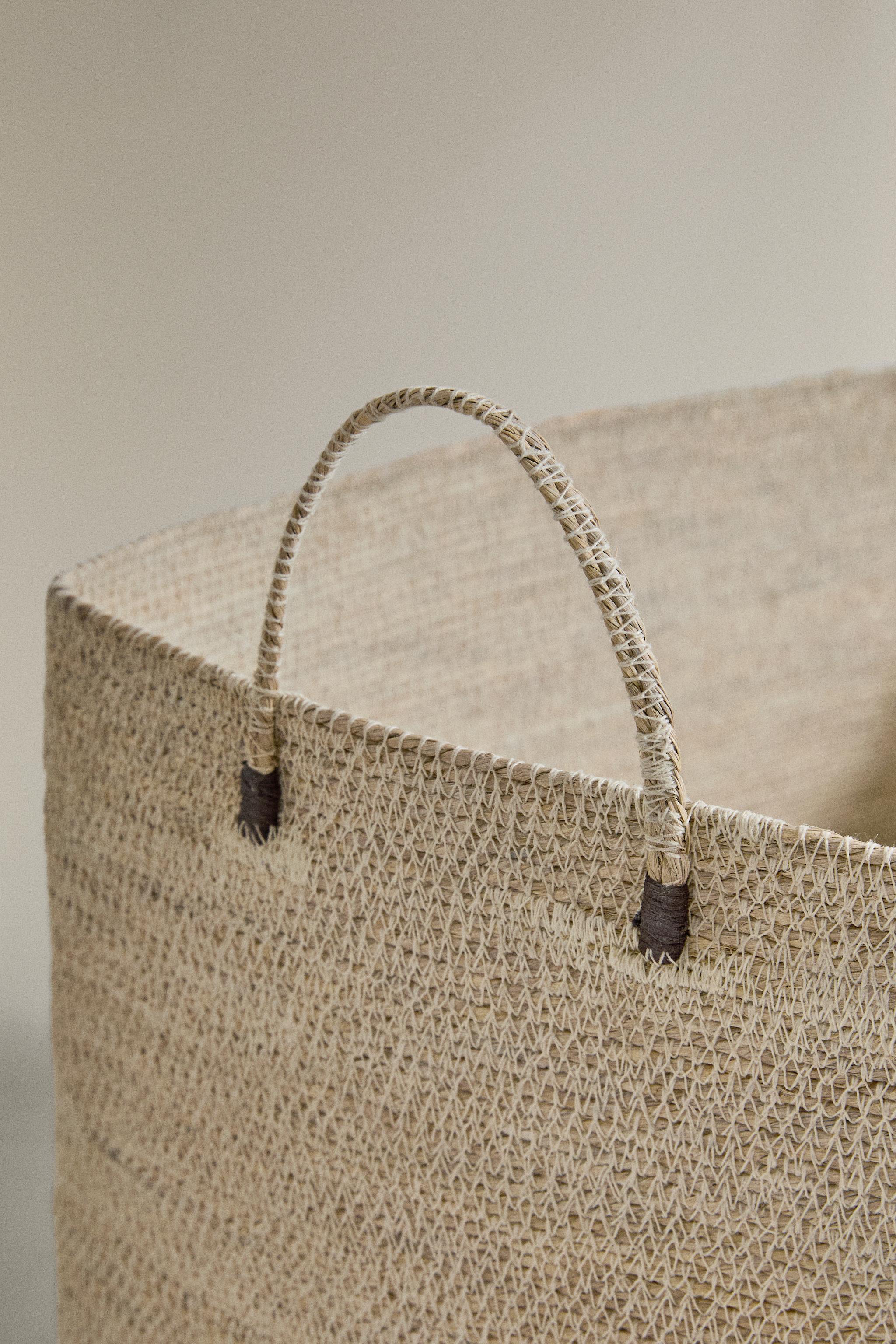 RECTANGULAR SEAGRASS BASKET — White