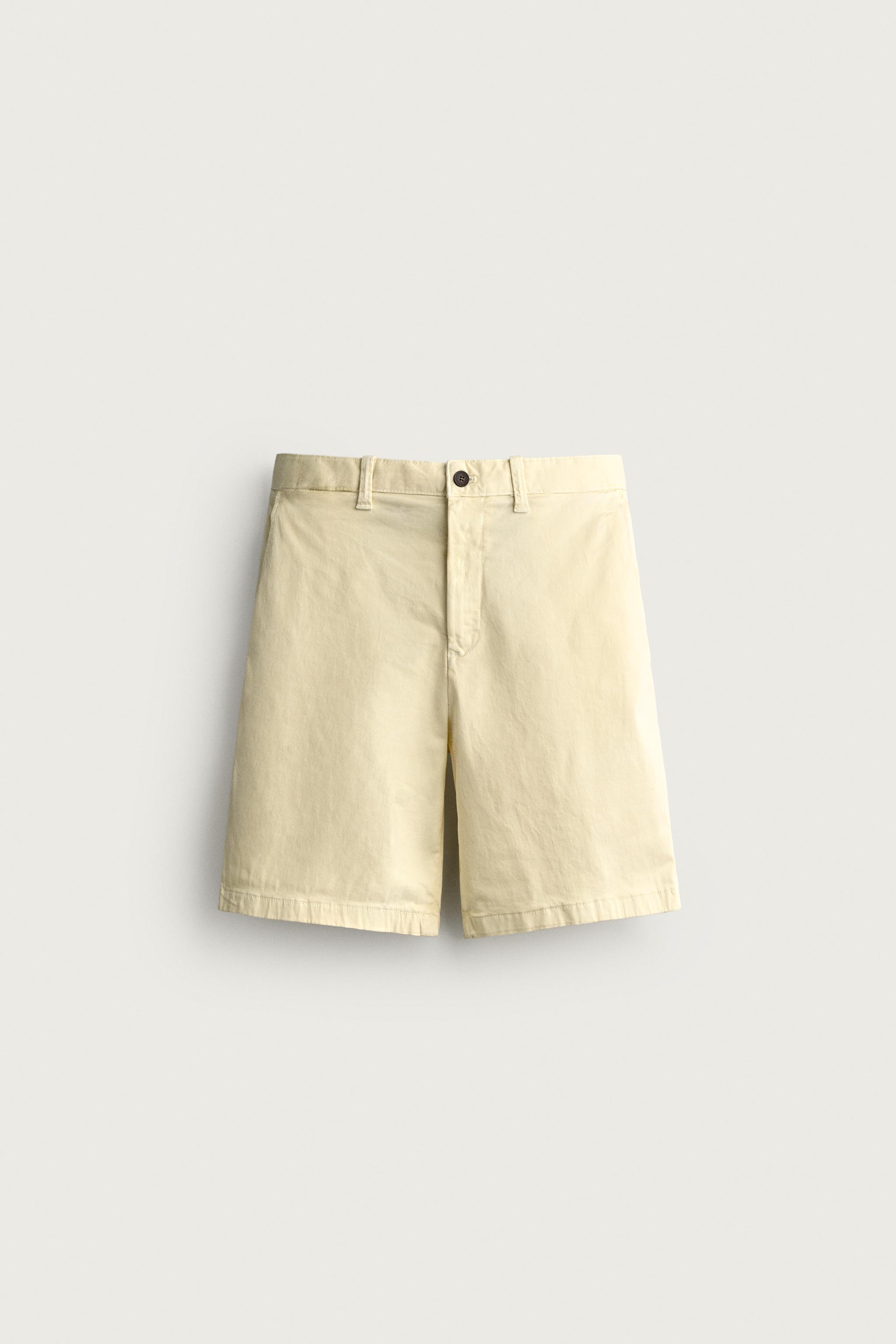 REGULAR FIT CHINO BERMUDA SHORTS — Light yellow