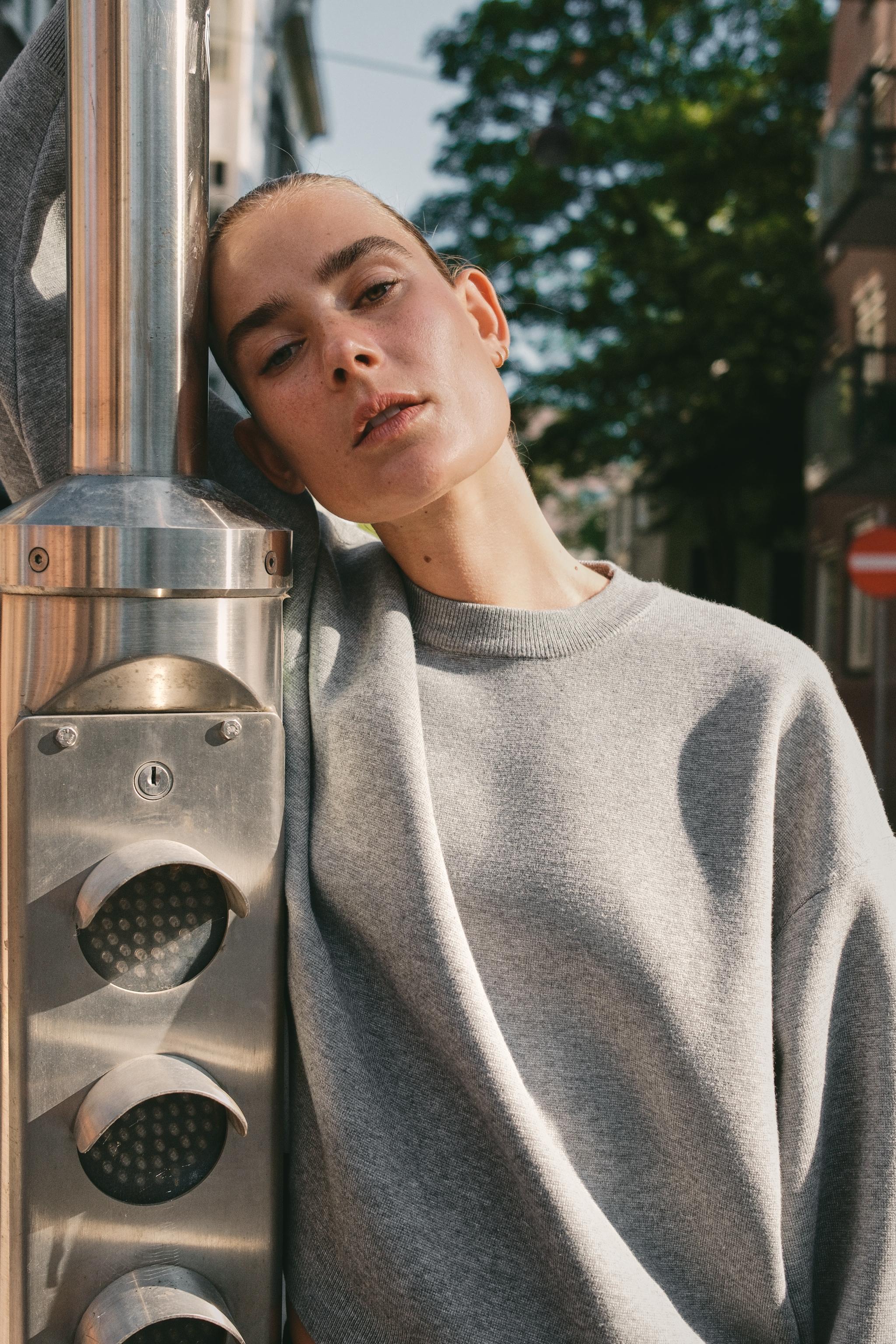 RIB KNIT SWEATSHIRT