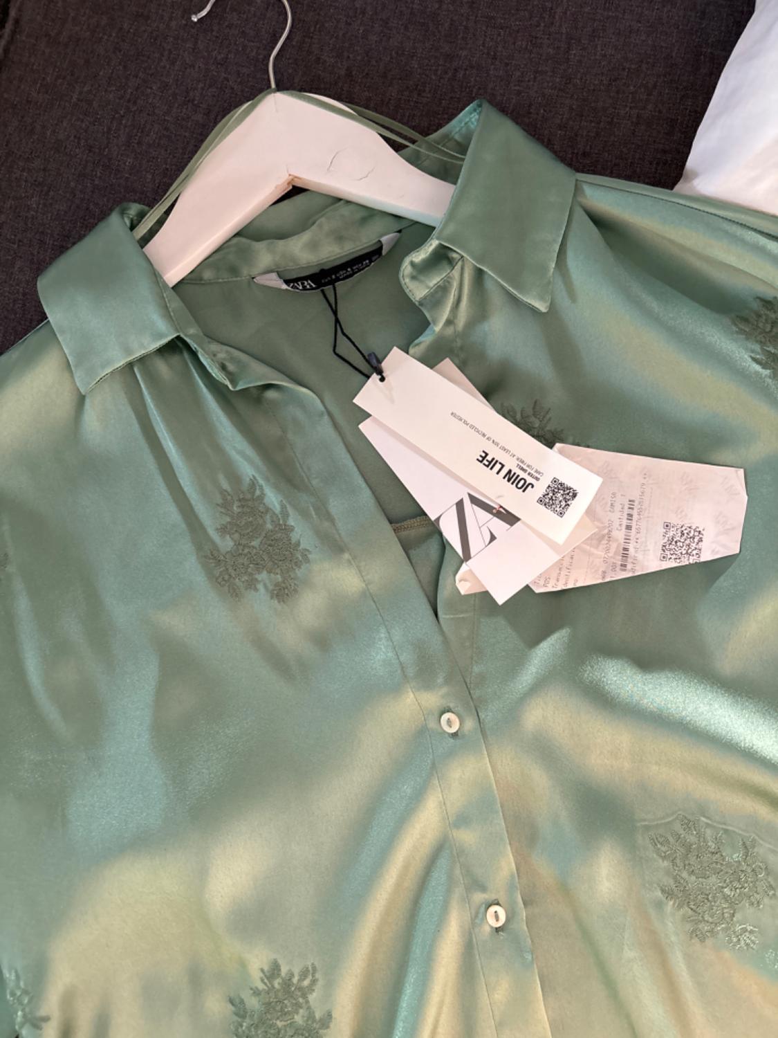 EMBROIDERED SATIN SHIRT - Image 3
