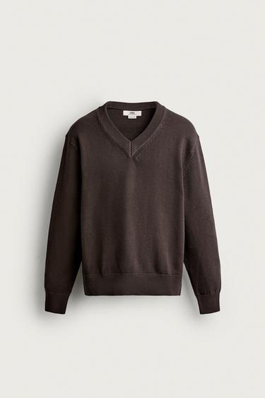 SWEATER REGULAR FIT COM DECOTE EM BICO - Chocolate da Zara