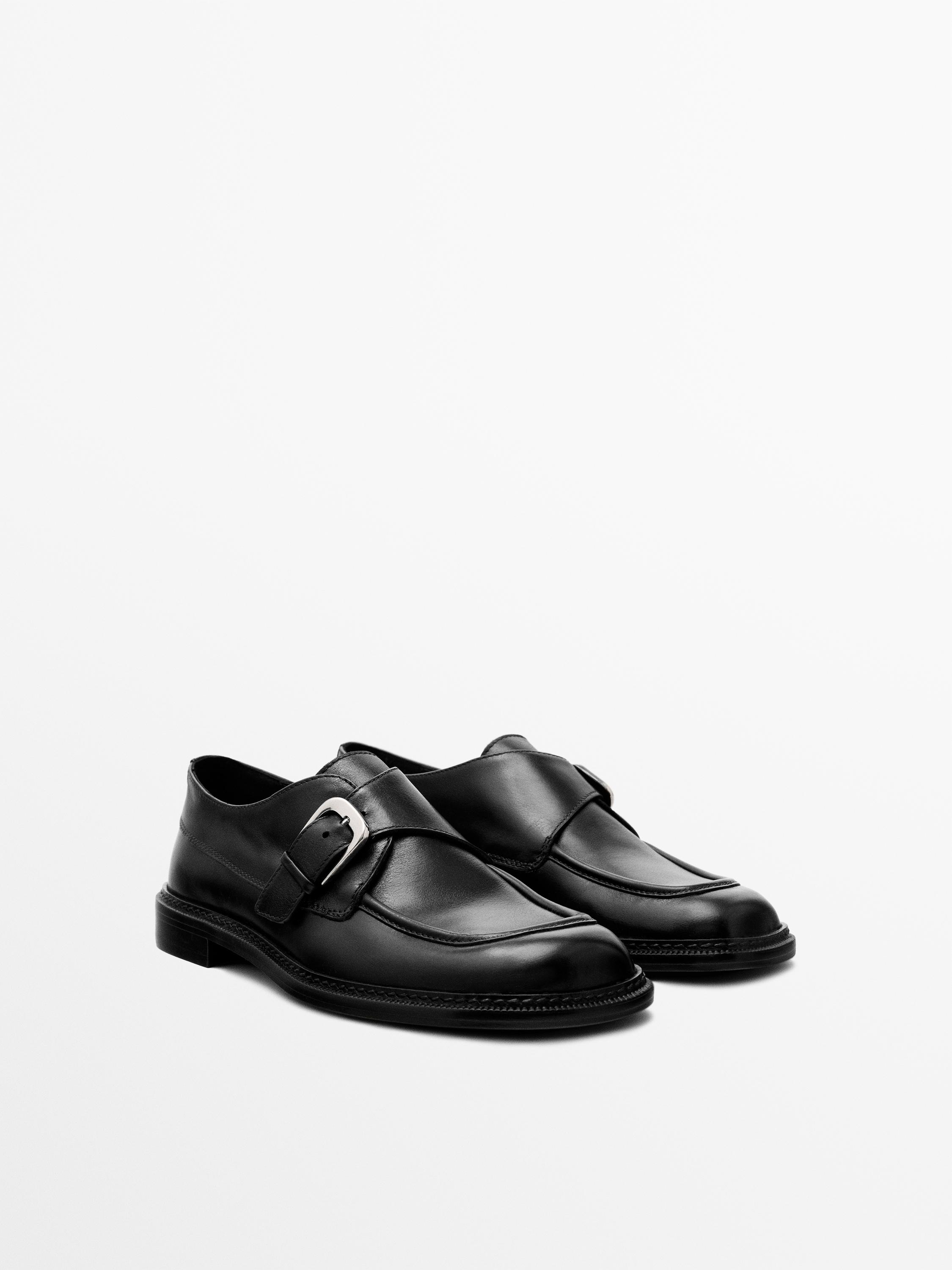 Leather derby shoes with buckle