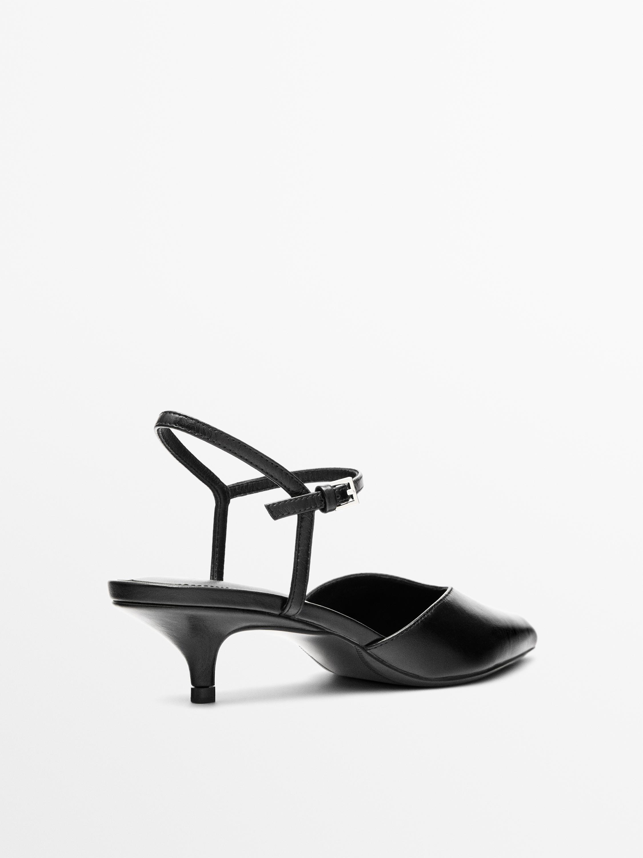 Chaussure à talon ouvert