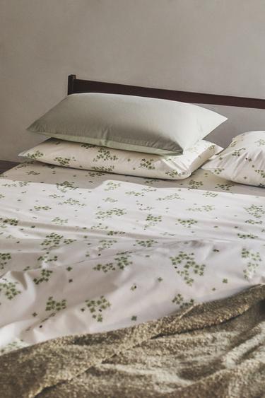 CLOVER AND LADYBIRD COTTON DUVET COVER - Oyster-white by Zara