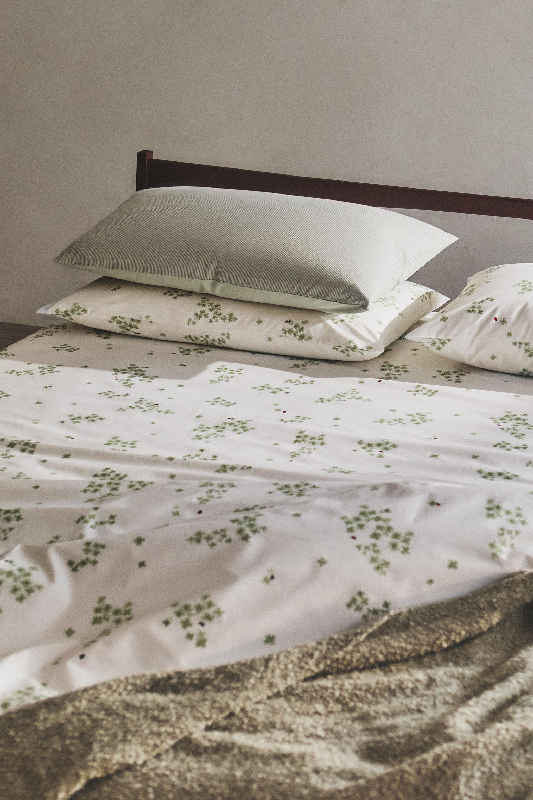 CLOVER AND LADYBUG COTTON DUVET COVER
