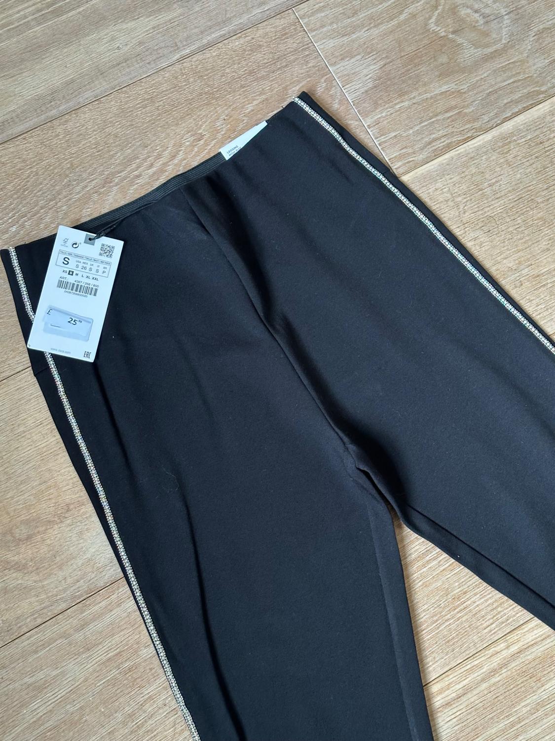 LEGGINGS WITH SIDE APPLIQUES - Image 3