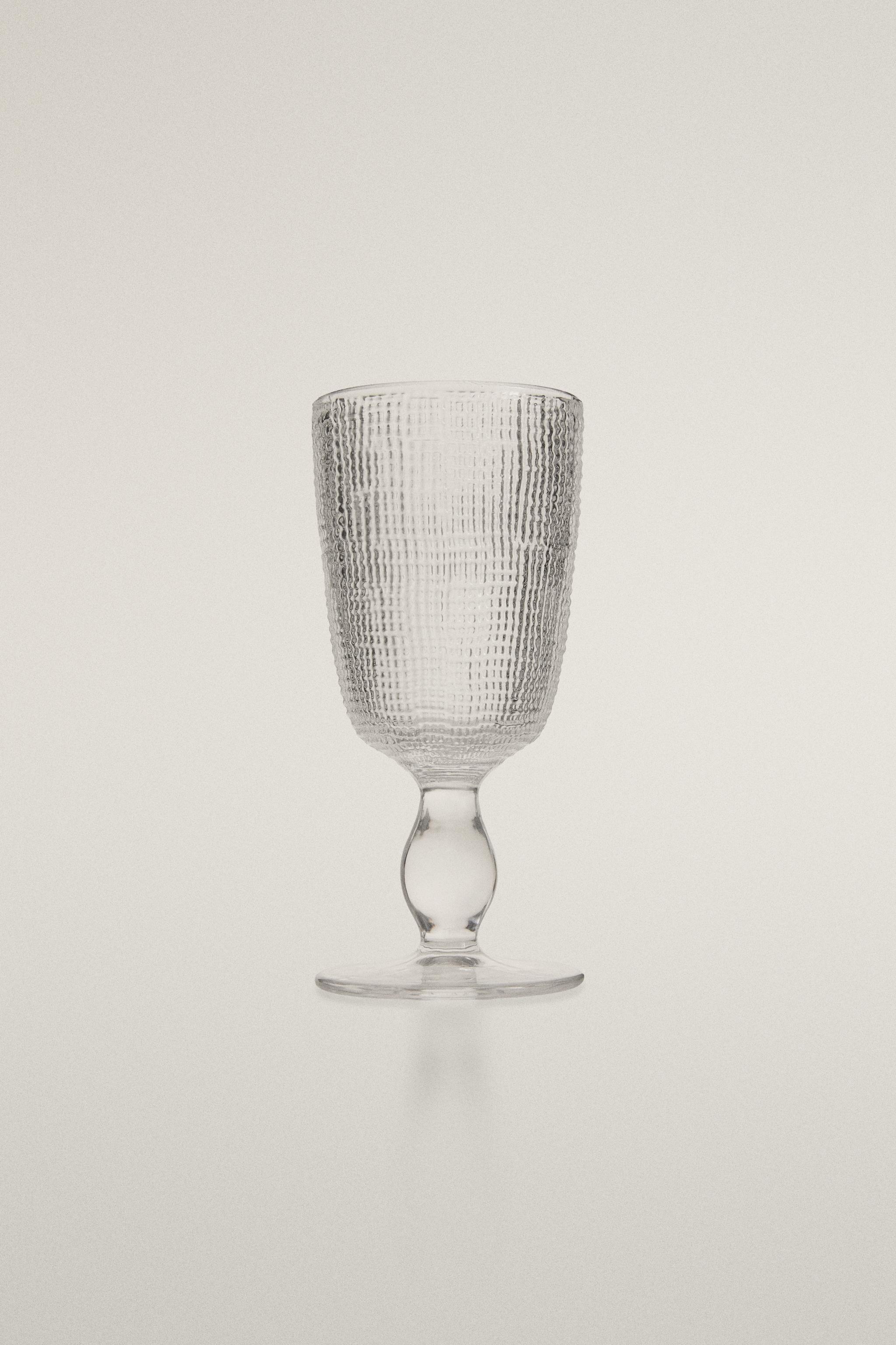 RAISED DESIGN GLASS — Transparent