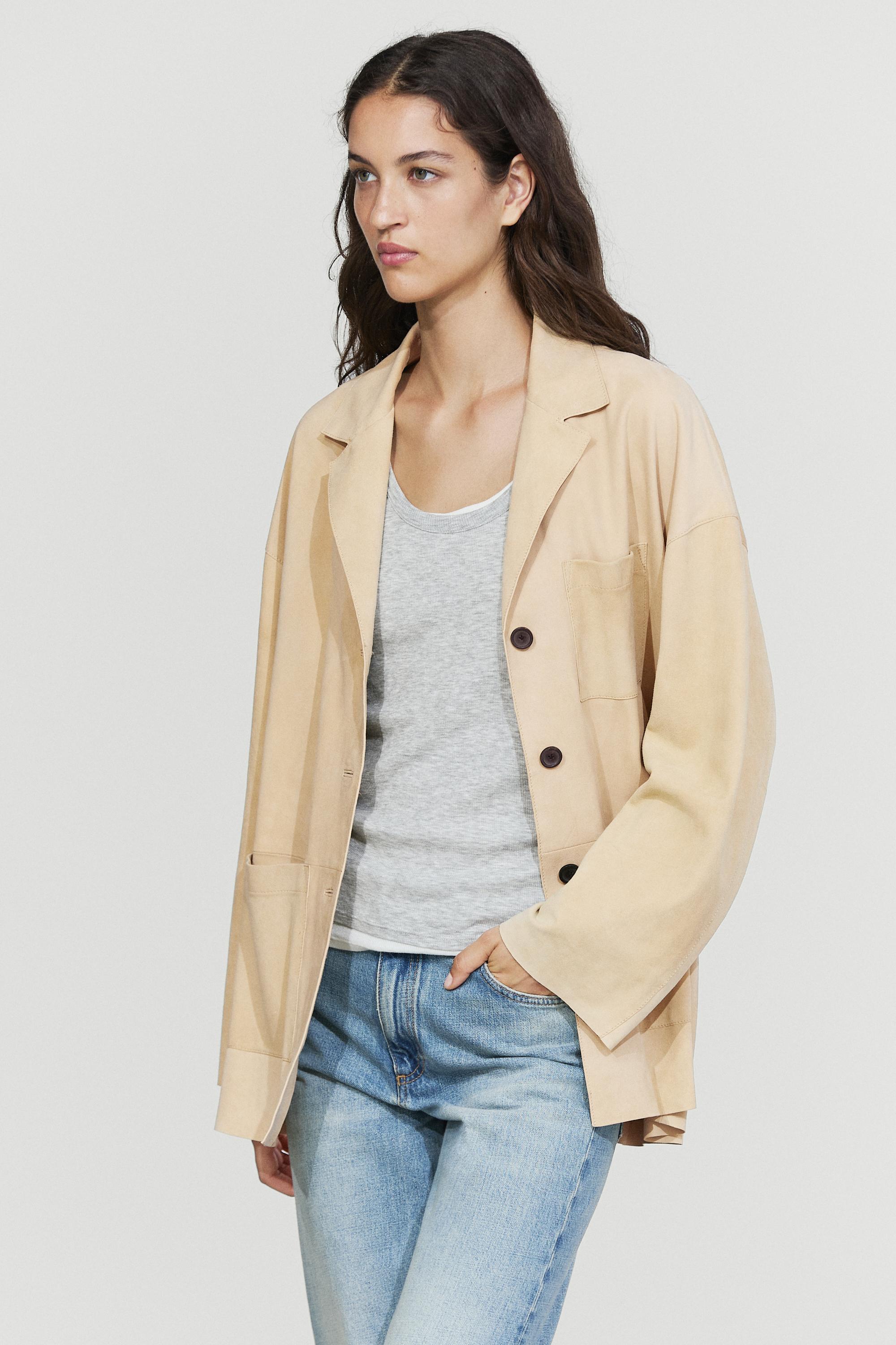 Suede leather blazer with pockets — Beige