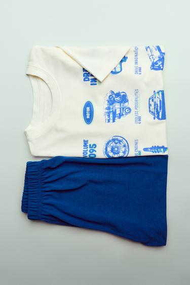 6-14 AÑOS/ PIJAMA CAMISETA Y BERMUDA COCHES - Azul eléctrico de Zara