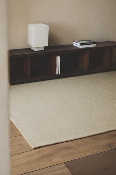 BOUCLÉ WOOL RUG - Beige by Zara