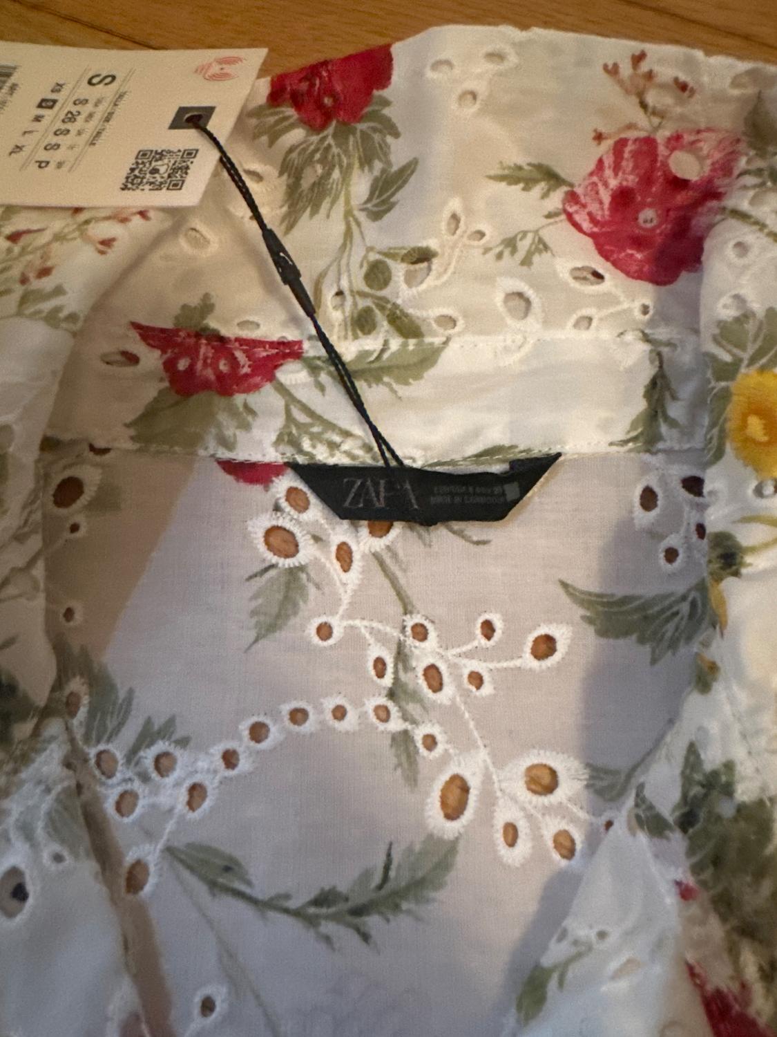 FLORAL PRINT SHIRT WITH PERFORATED EMBROIDERY - Image 2