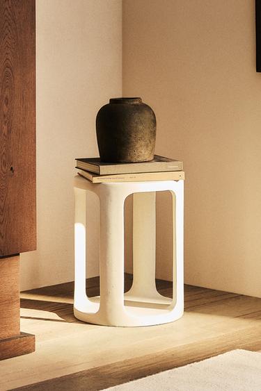 SIDETABLE 02 - blanc de Zara