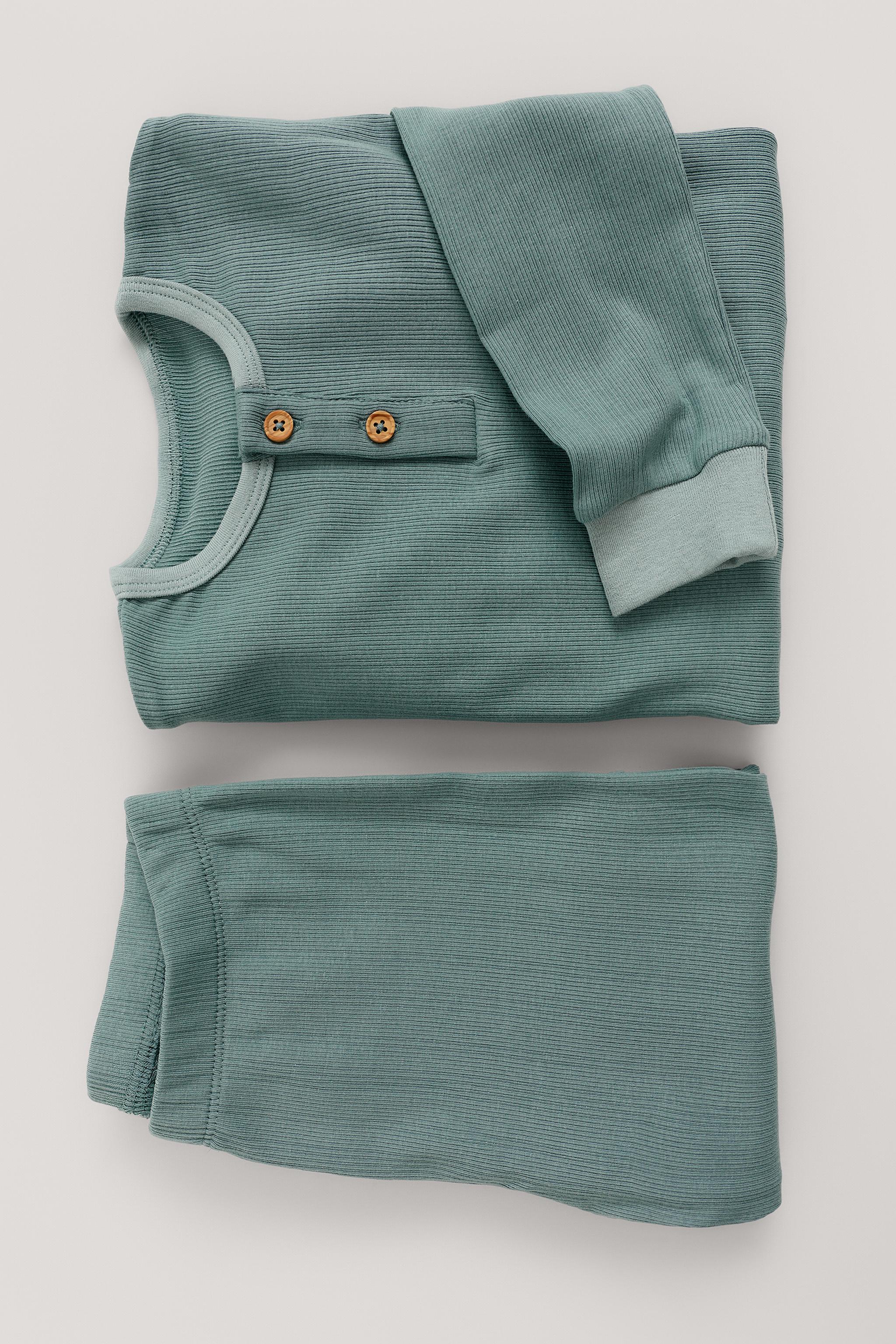 AGE 6-14 / TEXTURED PLAIN PYJAMAS — Green
