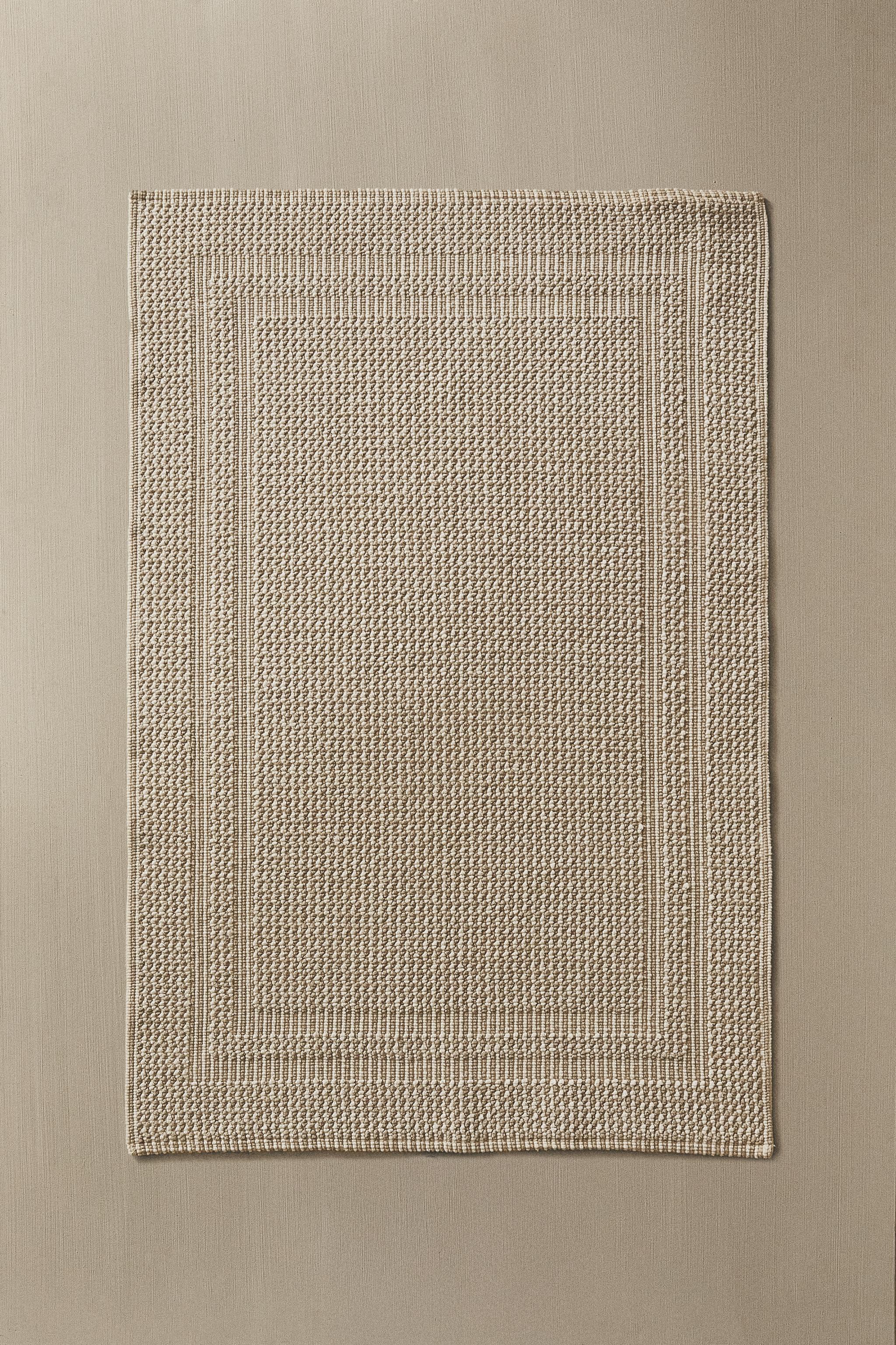 TEXTURED CHECK BATH MAT