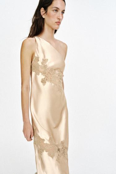 ASYMMETRISCHES KLEID IN LINGERIE-OPTIK - Cava von Zara