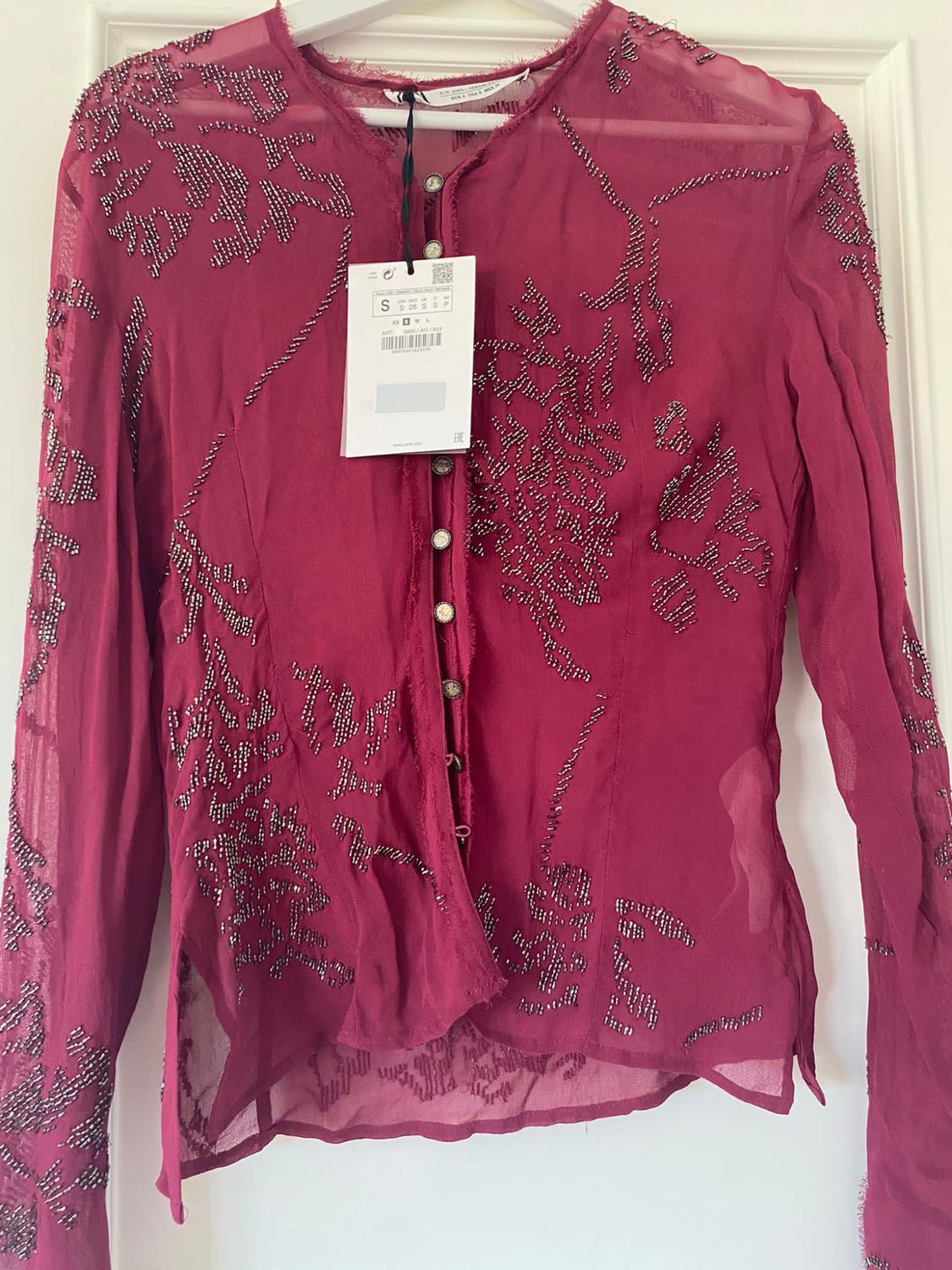 LIMITED EDITION SEMI-SHEER BLOUSE WITH APPLIQUÉS - Image 5