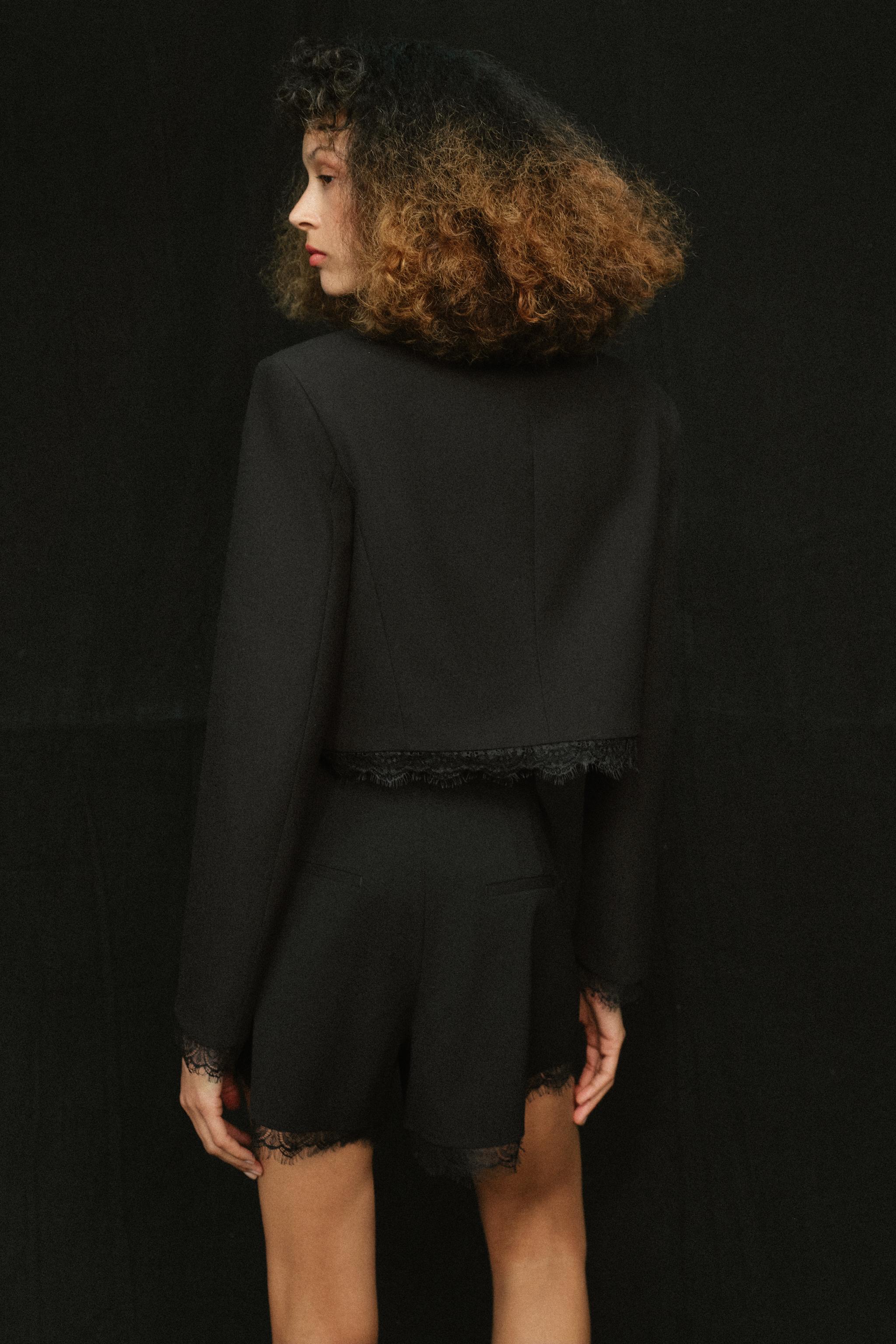COMBINATION LACE BLAZER WITH SHOULDER PADS