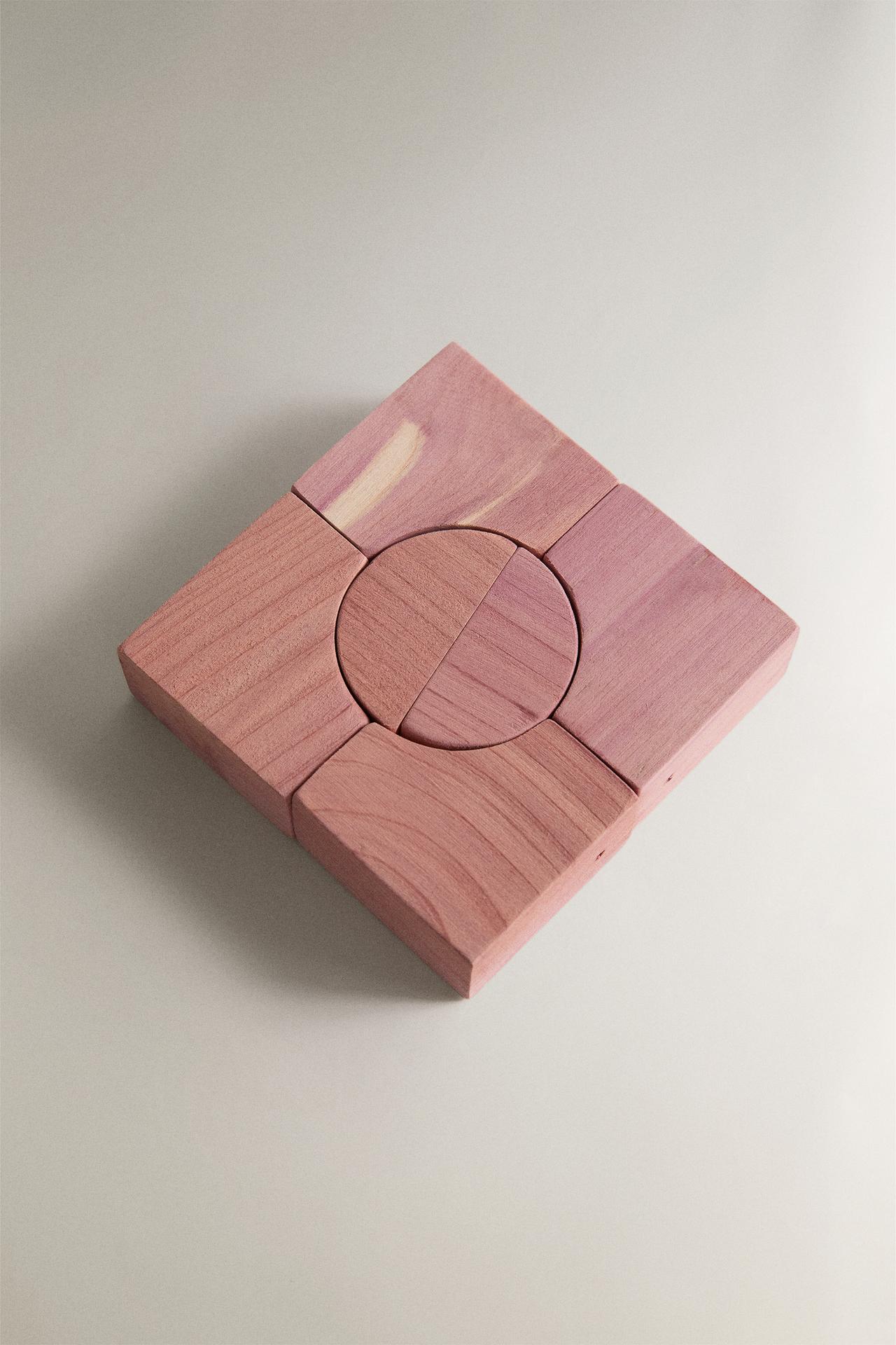 CEDAR WARDROBE BLOCKS — Light beige