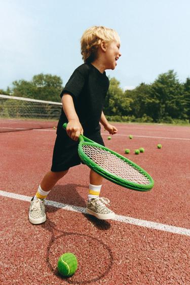 برمودا STRAIGHT قطيفة نص - أسود by Zara