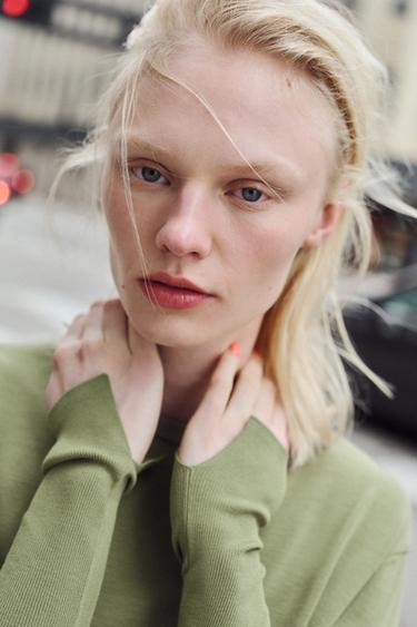 PULL EN MAILLE EXTRAFINE - Vert sauge de Zara - Image 2