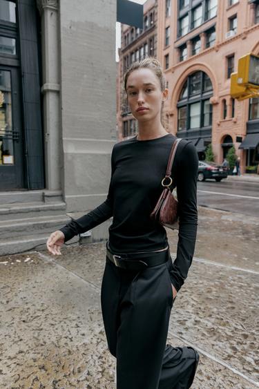 T-SHIRT BÁSICA DE ALGODÃO - Preto da Zara - Imagem 0