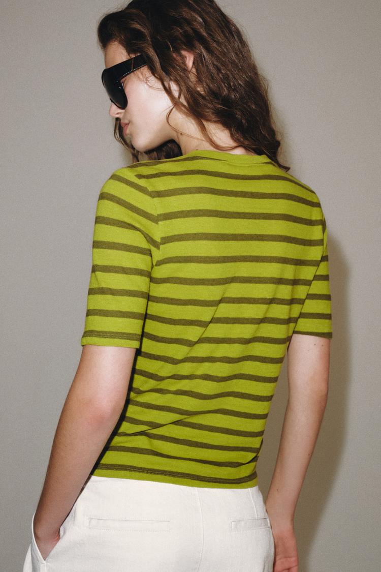 CAMISETA DE LINO CON BOTONES 3