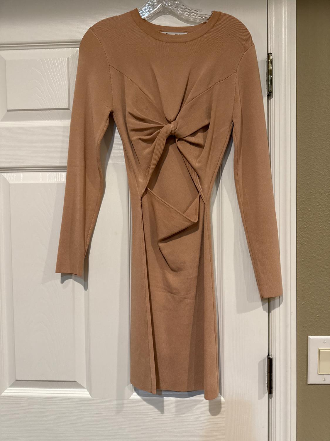 VESTIDO NUDO CUT OUT