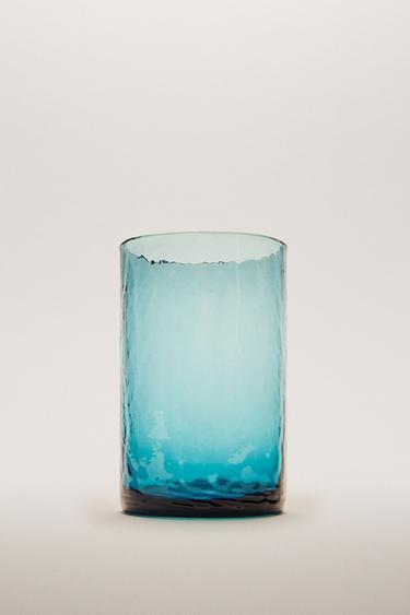 TEXTURED GLASS SOFT DRINK TUMBLER - أزرق الخاص بـ Zara