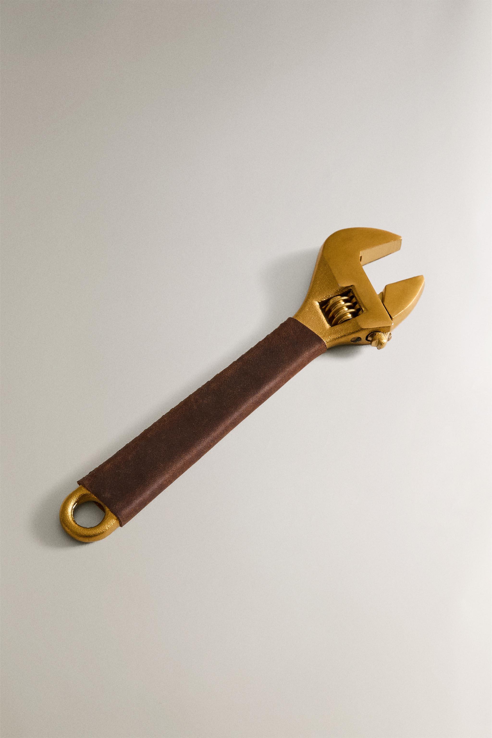 STEEL WRENCH WITH LEATHER HANDLE