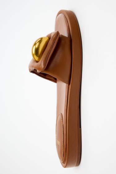 PADDED FLAT SANDALS WITH EMBELLISHMENT - Brown by Zara