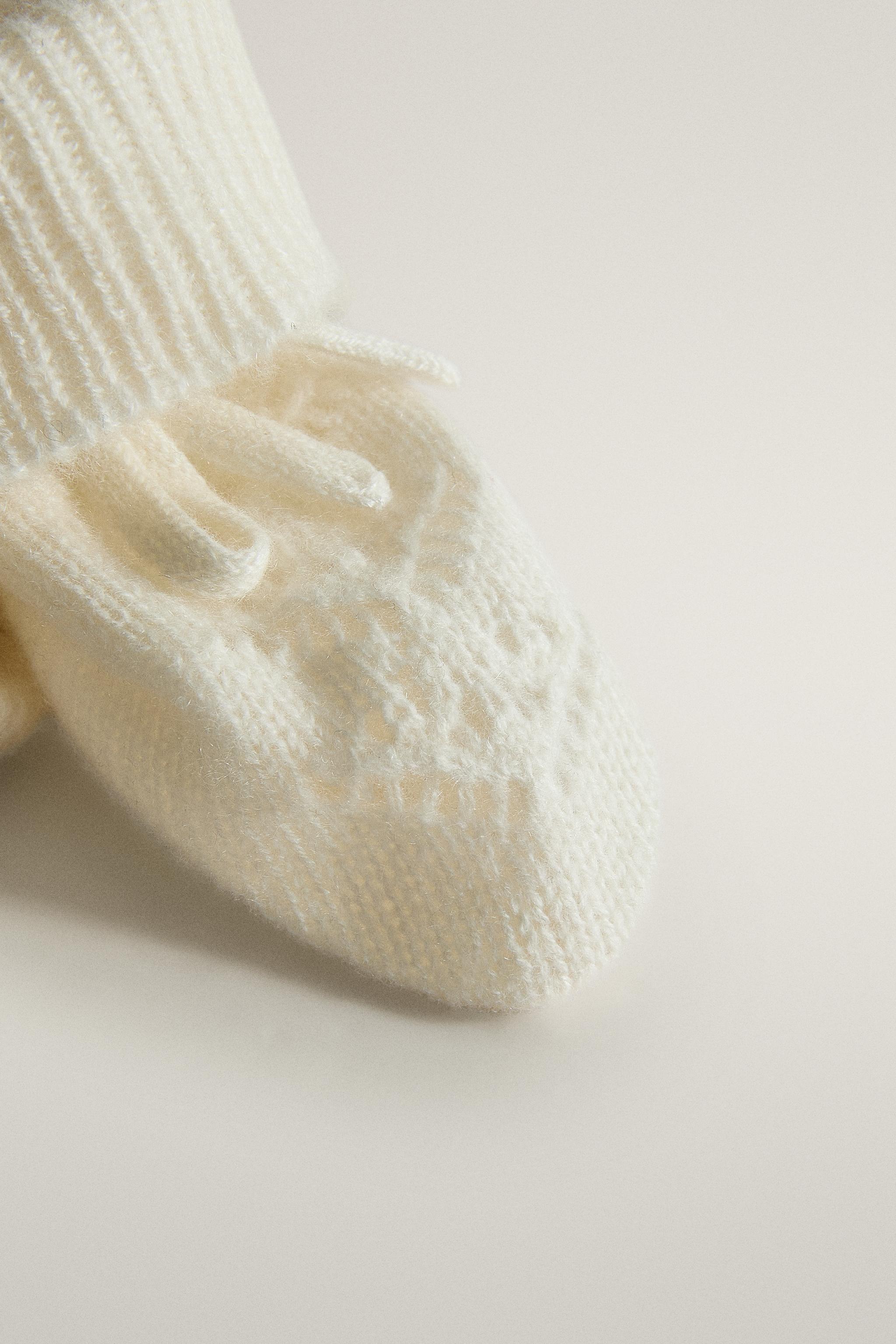 CASHMERE BABY BOOTIES