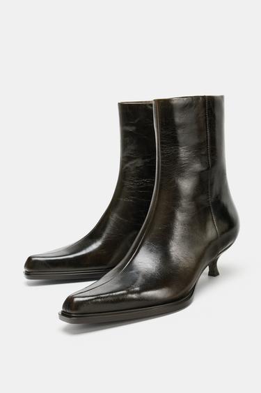 BOTTINES KITTEN HEEL EN CUIR - Marron de Zara - Image 2