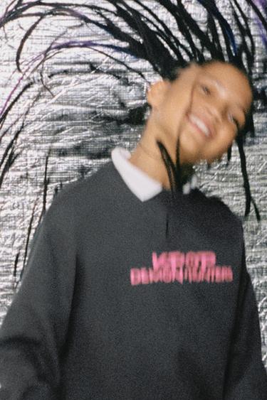 KPOP DEMON HUNTERS™ NETFLIX © PRINTED SWEATSHIRT - Anthracite grey by Zara
