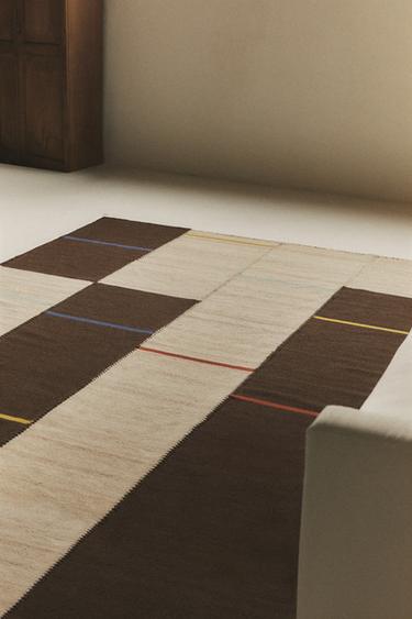 TAPPETO IN LANA E COTONE STITCHING X COLLAGERIE - righe di Zara
